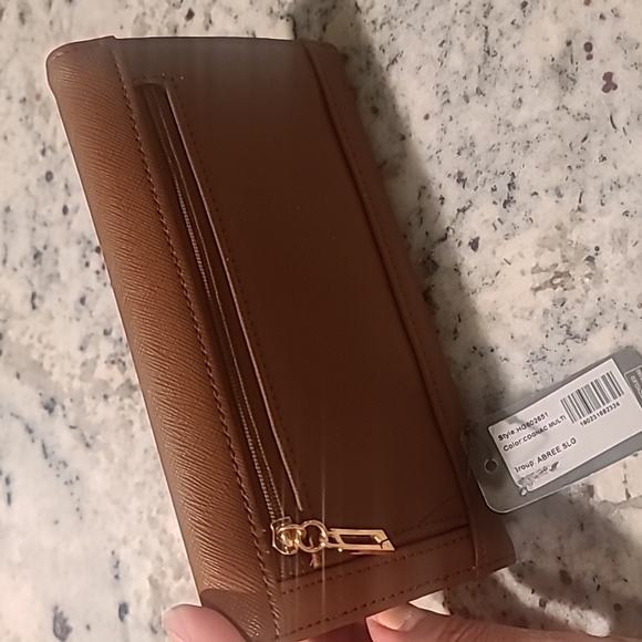 Guess Wallet - Picture 3 of 5